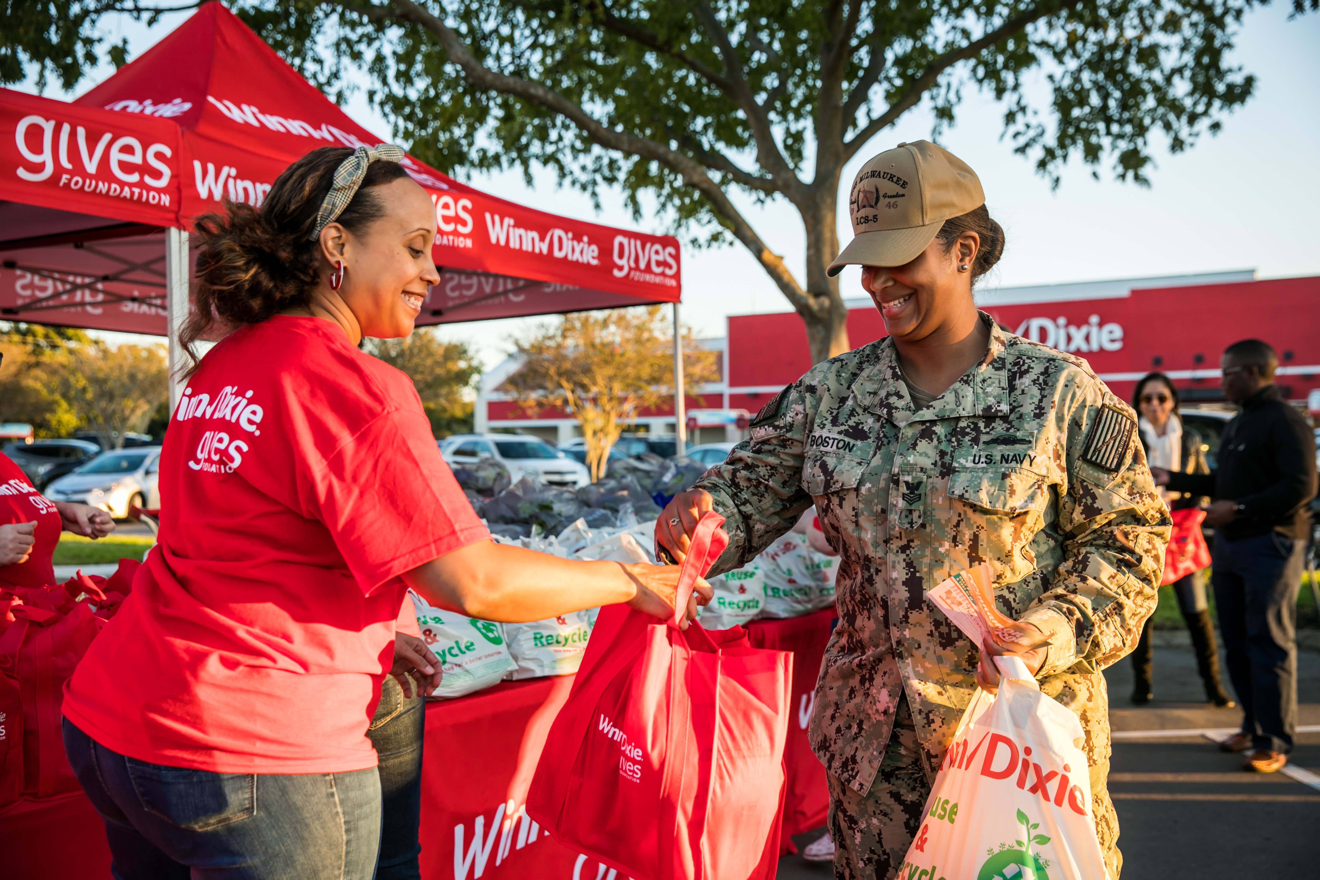 Winn-Dixie gives