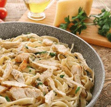 Classic Fettuccine Alfredo